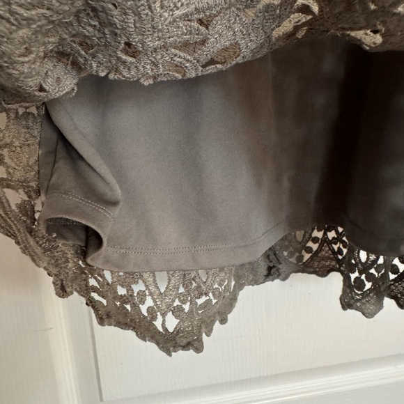 ALTAR’D STATE LACE DRESS. BEAUTIFUL GREEN OLIVE LINED DRESS. LIKE NEW! - Picture 8 of 15